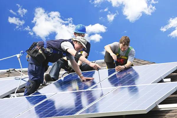 What to Expect from a Professional Solar Panel Installation Company